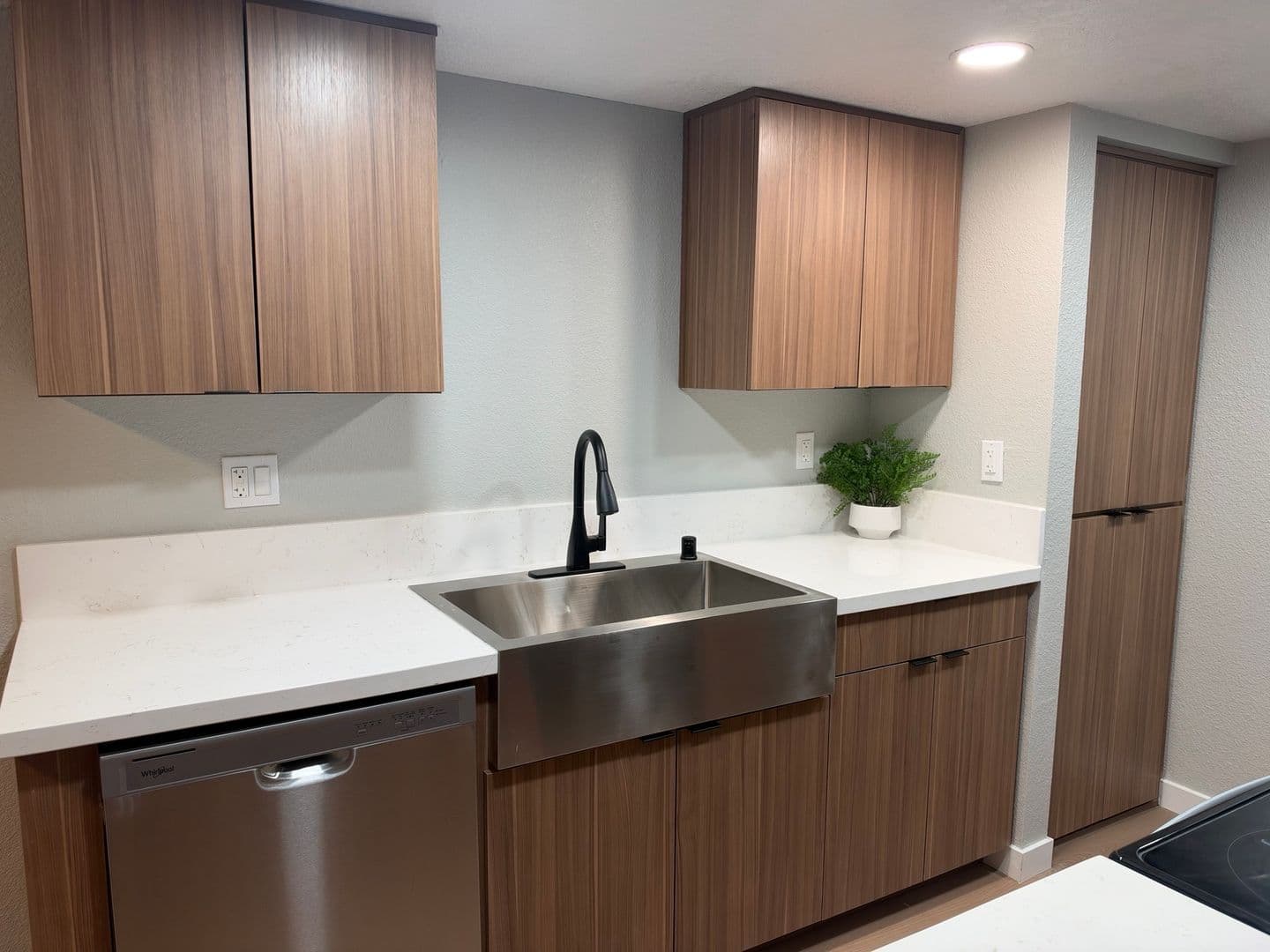 Riverside Apartment: 3900 Fir Tree Drive