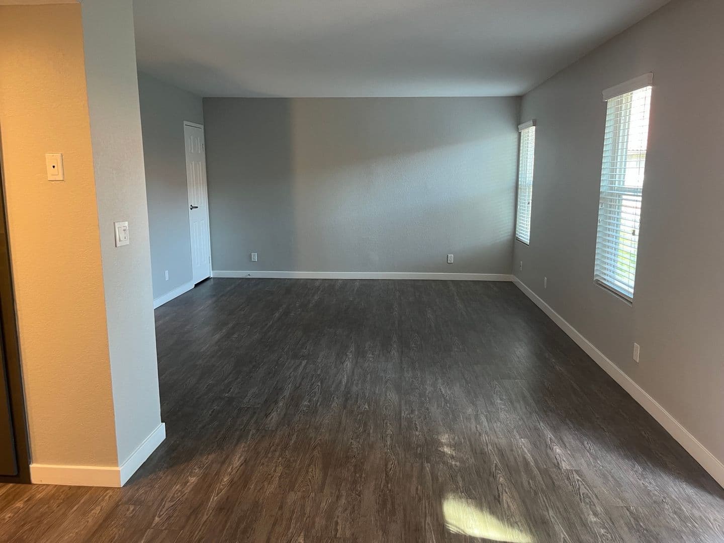 Riverside Apartment: 3957 Pierce Street