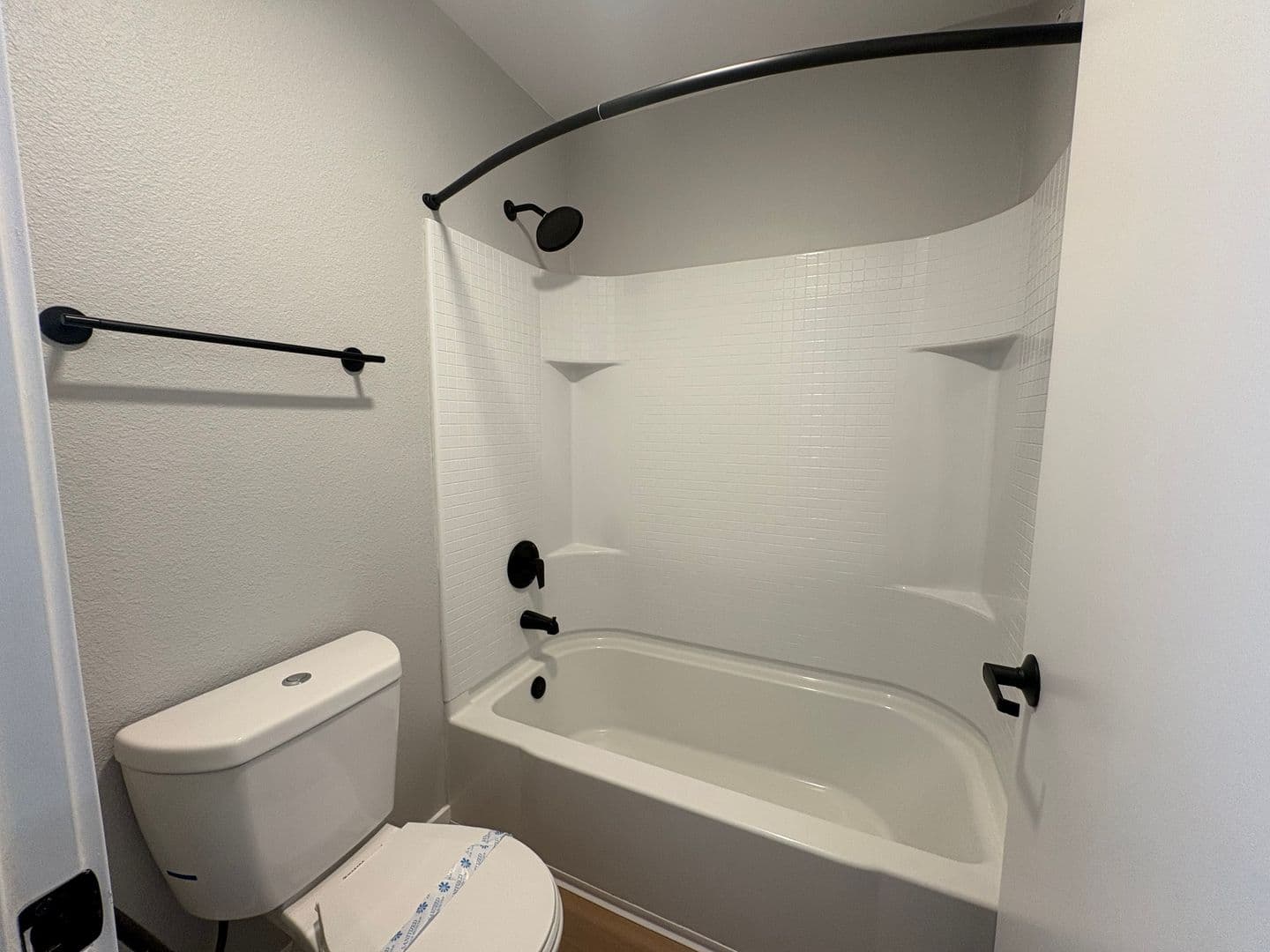 Costa Mesa Apartment: 2855 Pinecreek Drive
