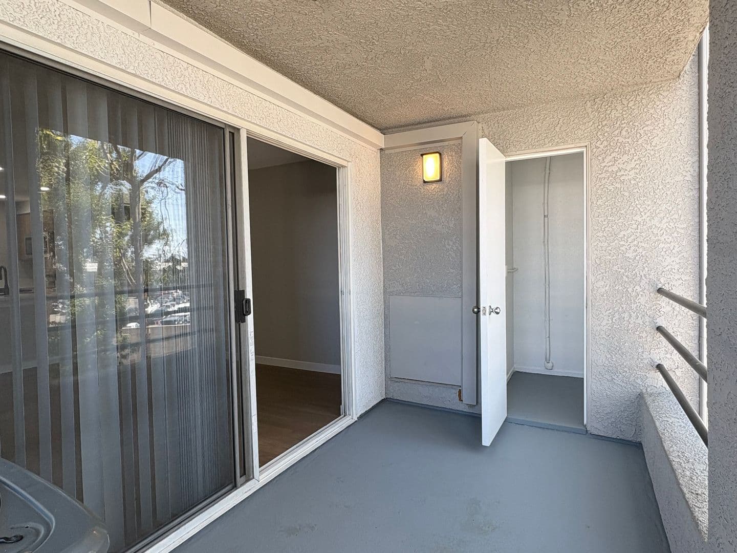 Costa Mesa Apartment: 2855 Pinecreek Drive