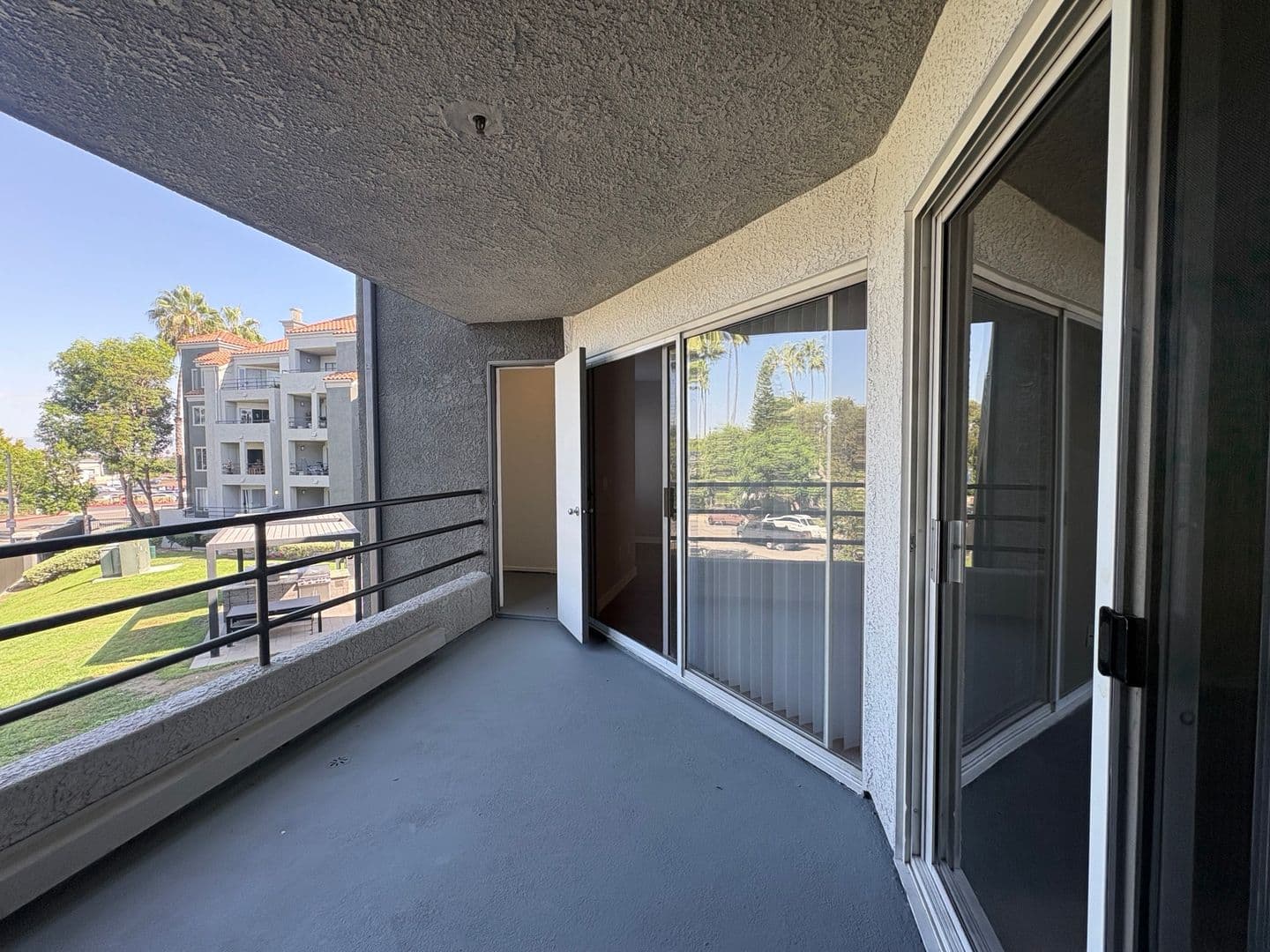 Costa Mesa Apartment: 2855 Pinecreek Drive