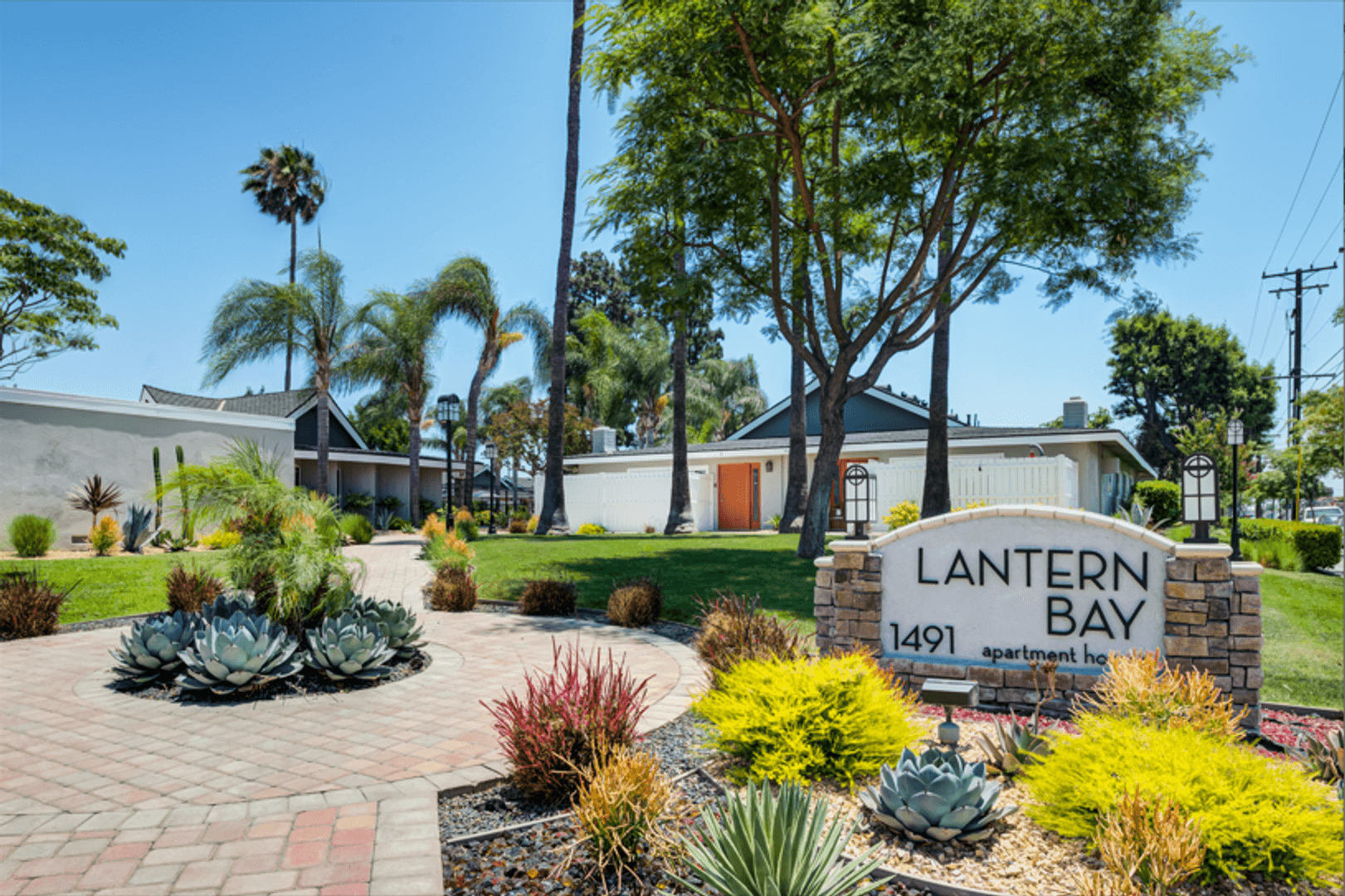 Orange Apartment: 1491 N. Glassell Street