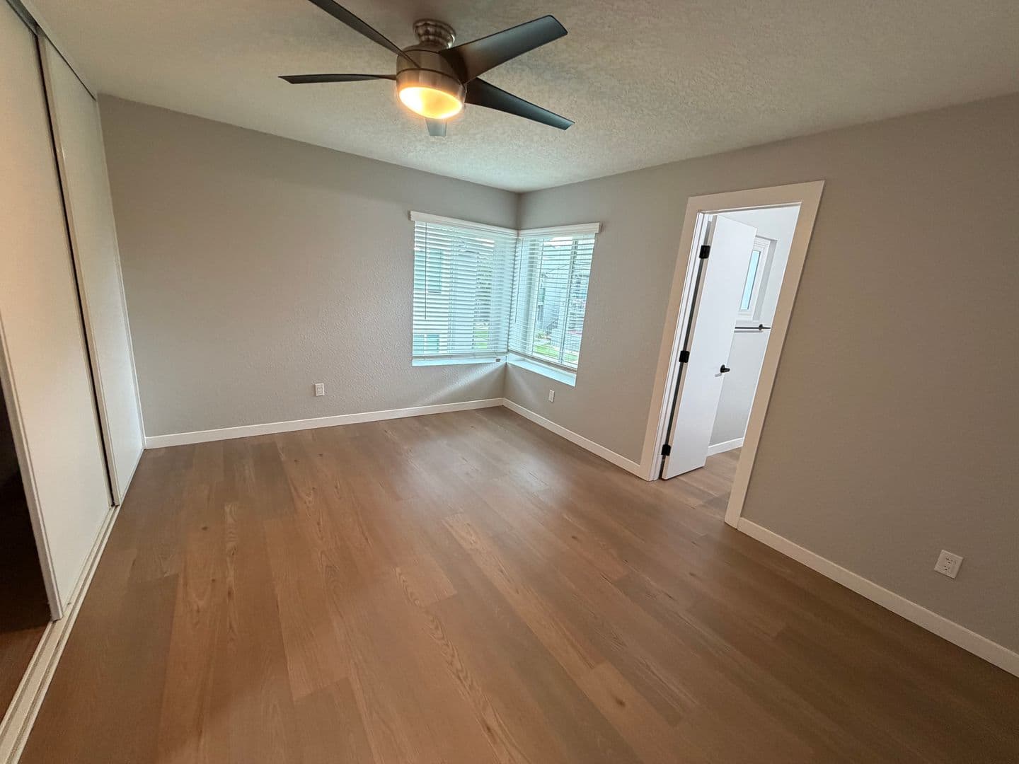 Riverside Apartment: 7600 Ambergate Place