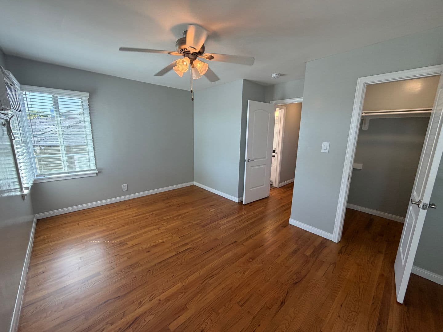 Montebello Apartment: 336 N. Garfield Avenue