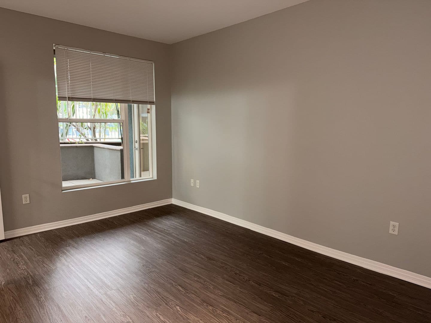 Anaheim Apartment: 2100 E. Katella Avenue