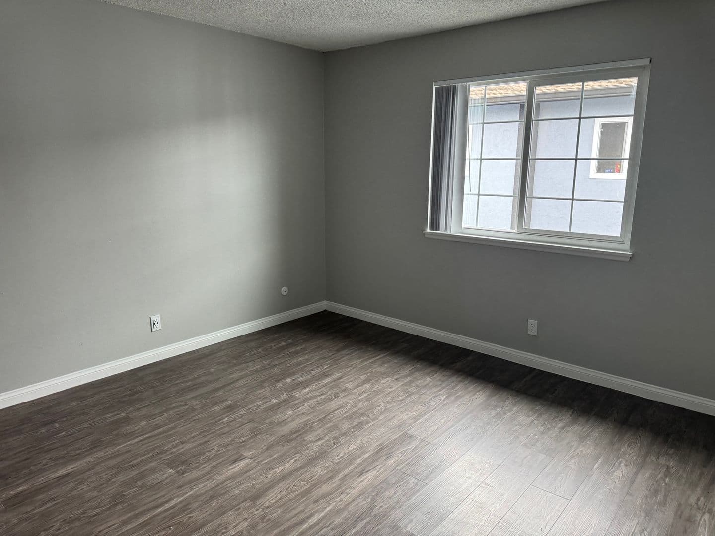 Santa Ana Apartment: 811 S. Fairview