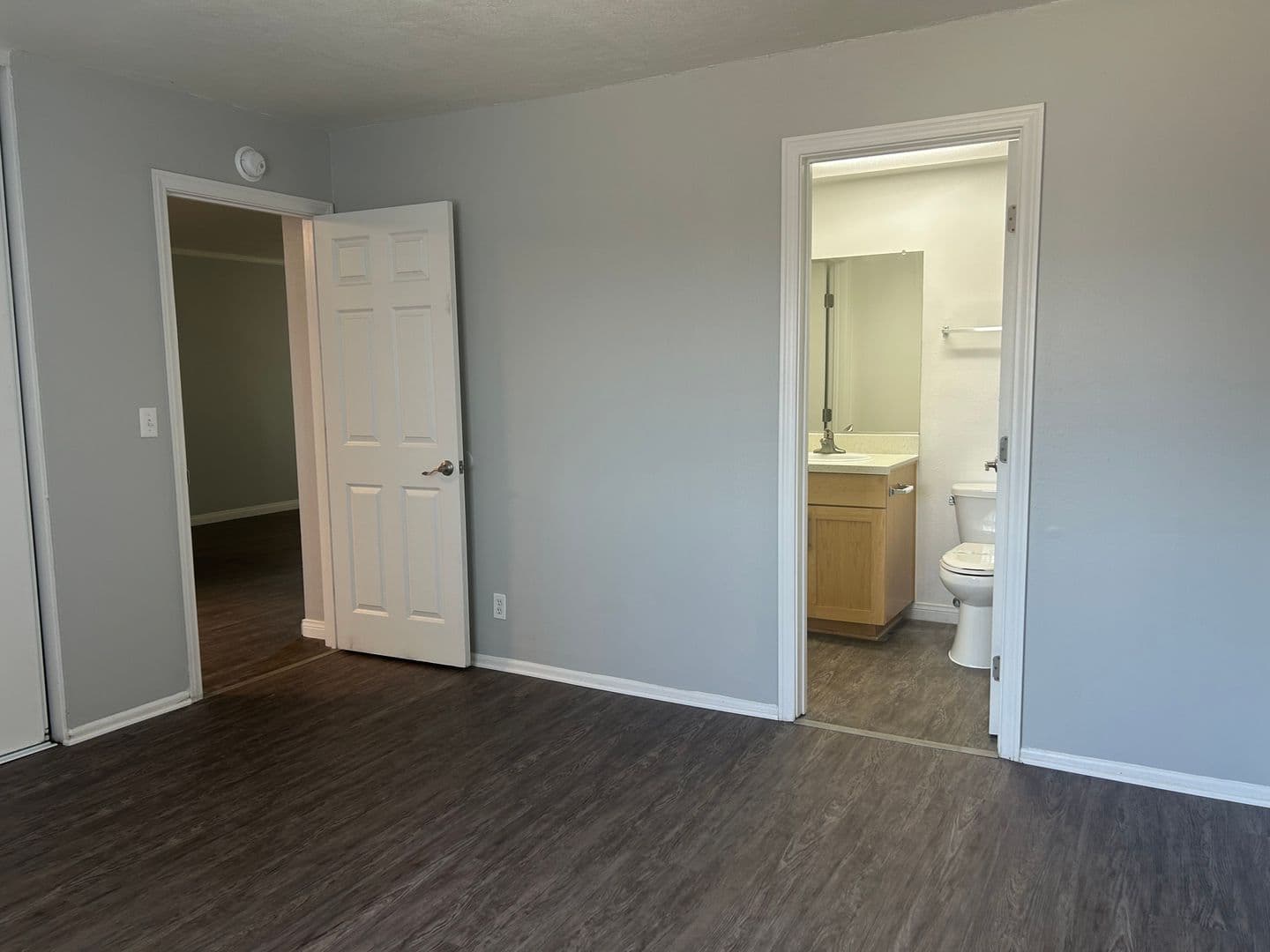 Santa Ana Apartment: 811 S. Fairview