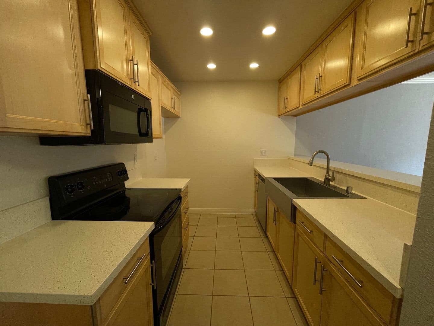Santa Ana Apartment: 805 W. Stevens Avenue