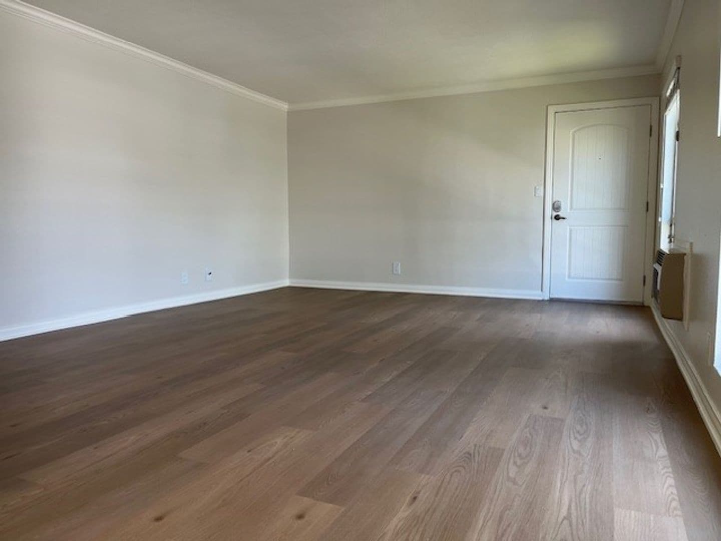 Fullerton Apartment: 1375 W. Valencia Drive