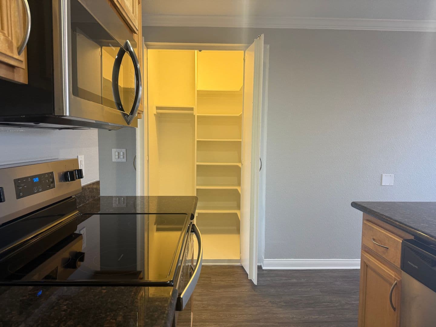 Anaheim Apartment: 2704 W. Ball Road