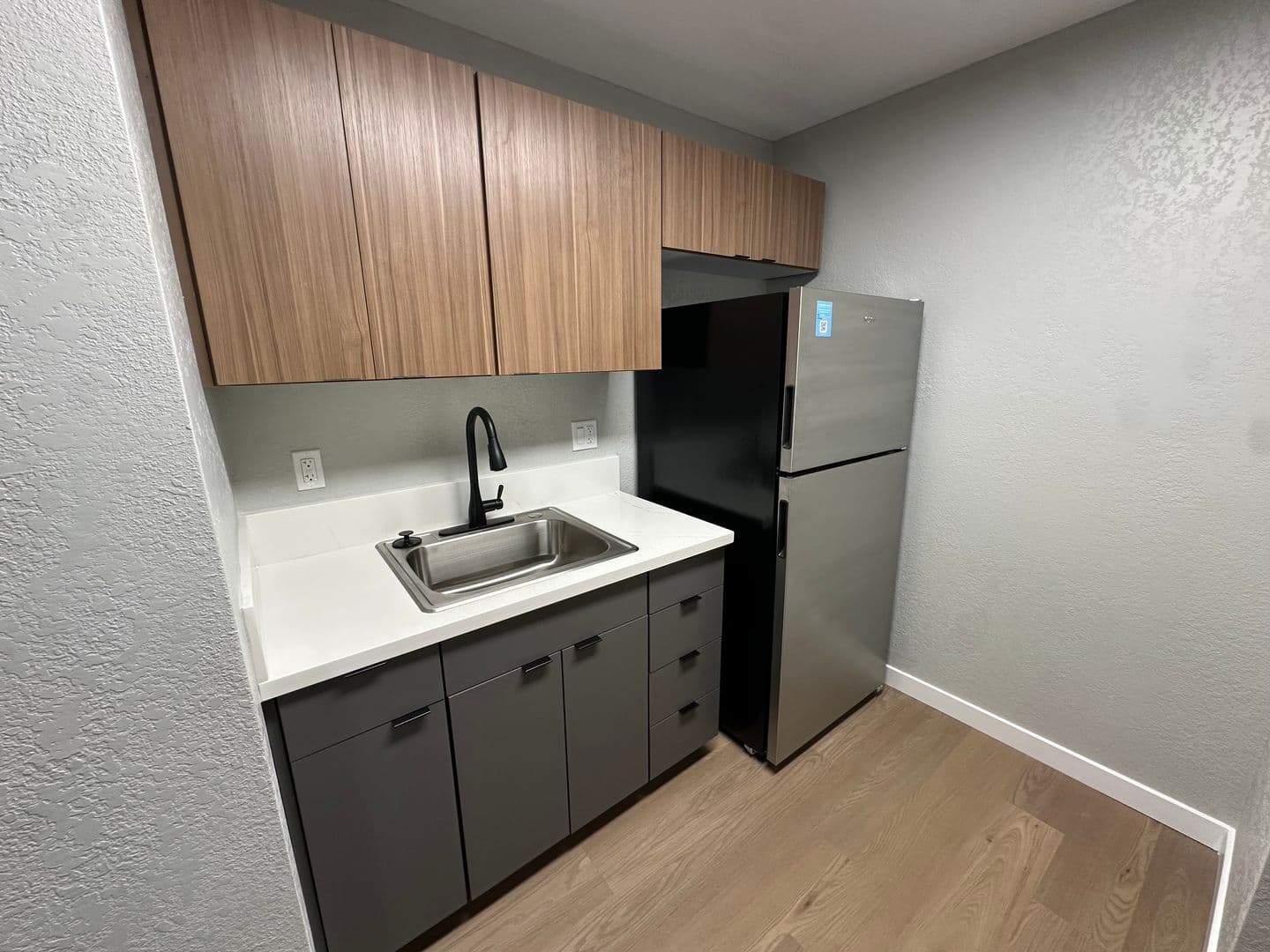 Lakewood Apartment: 4907 1/4 Hayter Avenue