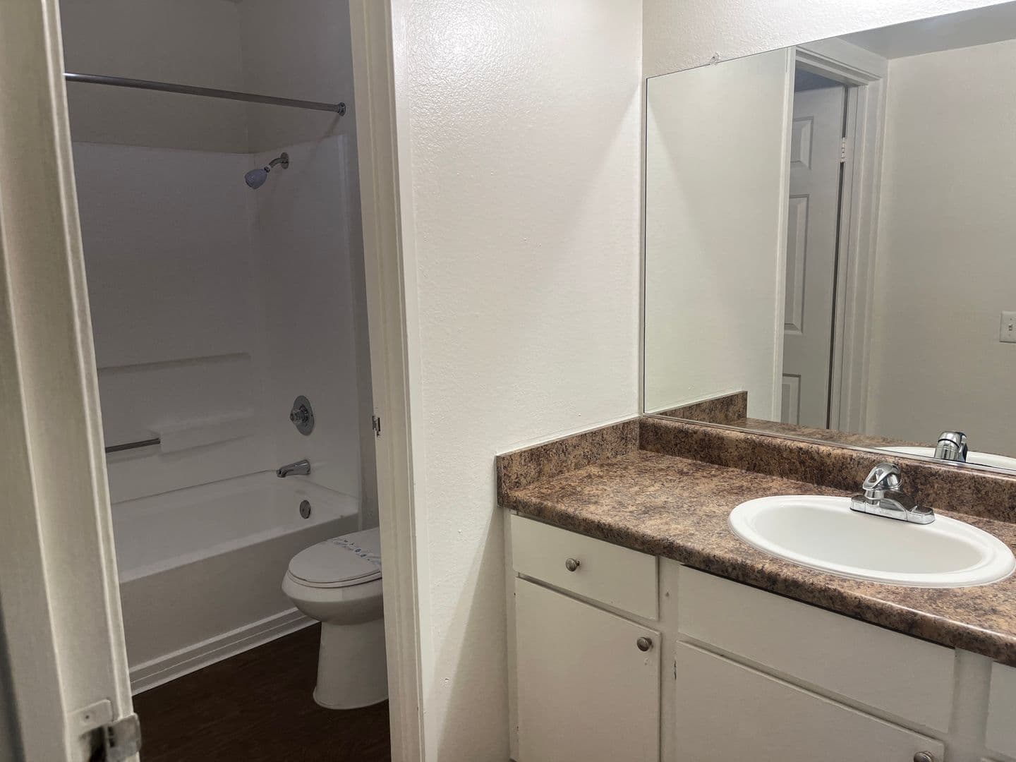 Riverside Apartment: 3957 Pierce Street