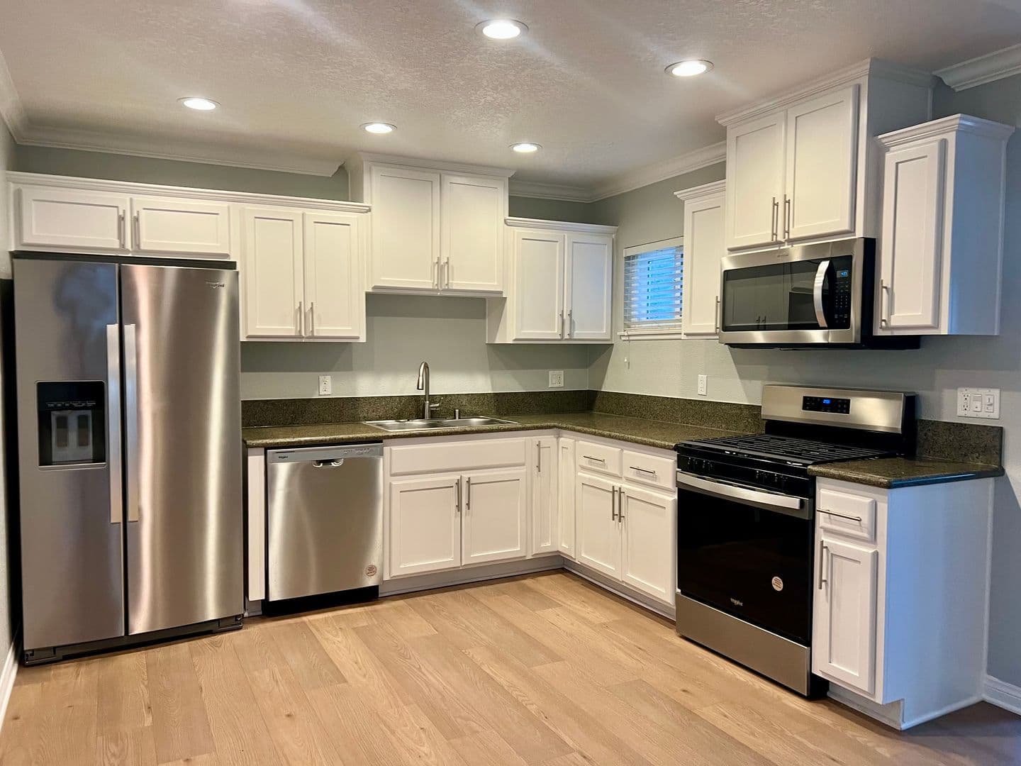 Garden Grove Apartment: 13884 Euclid Avenue