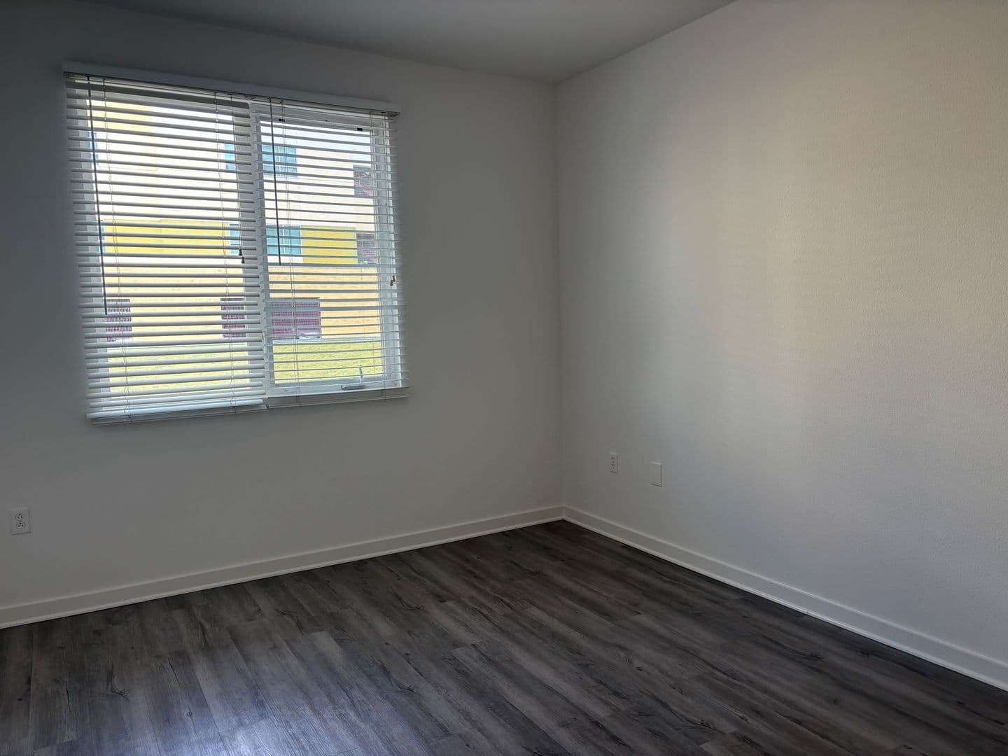 Los Angeles Apartment: 138 North Beaudry Avenue