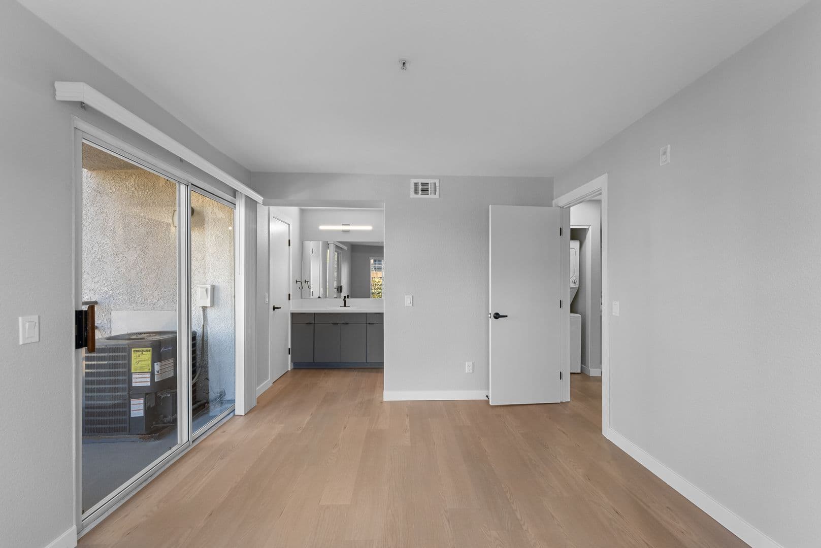 Costa Mesa Apartment: 2855 Pinecreek Drive
