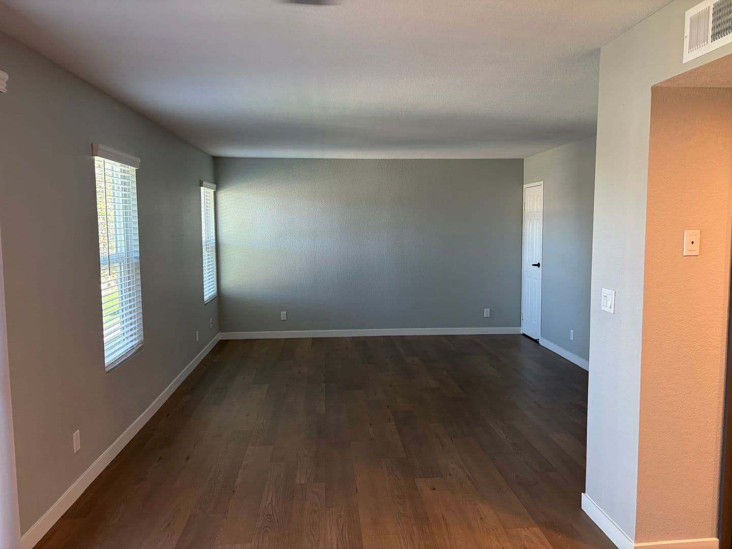 Riverside Apartment: 3957 Pierce Street