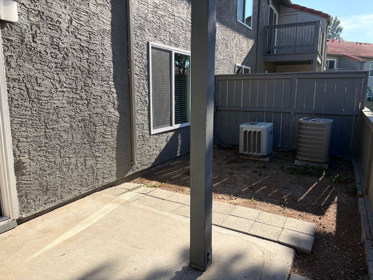 Riverside Apartment: 3957 Pierce Street