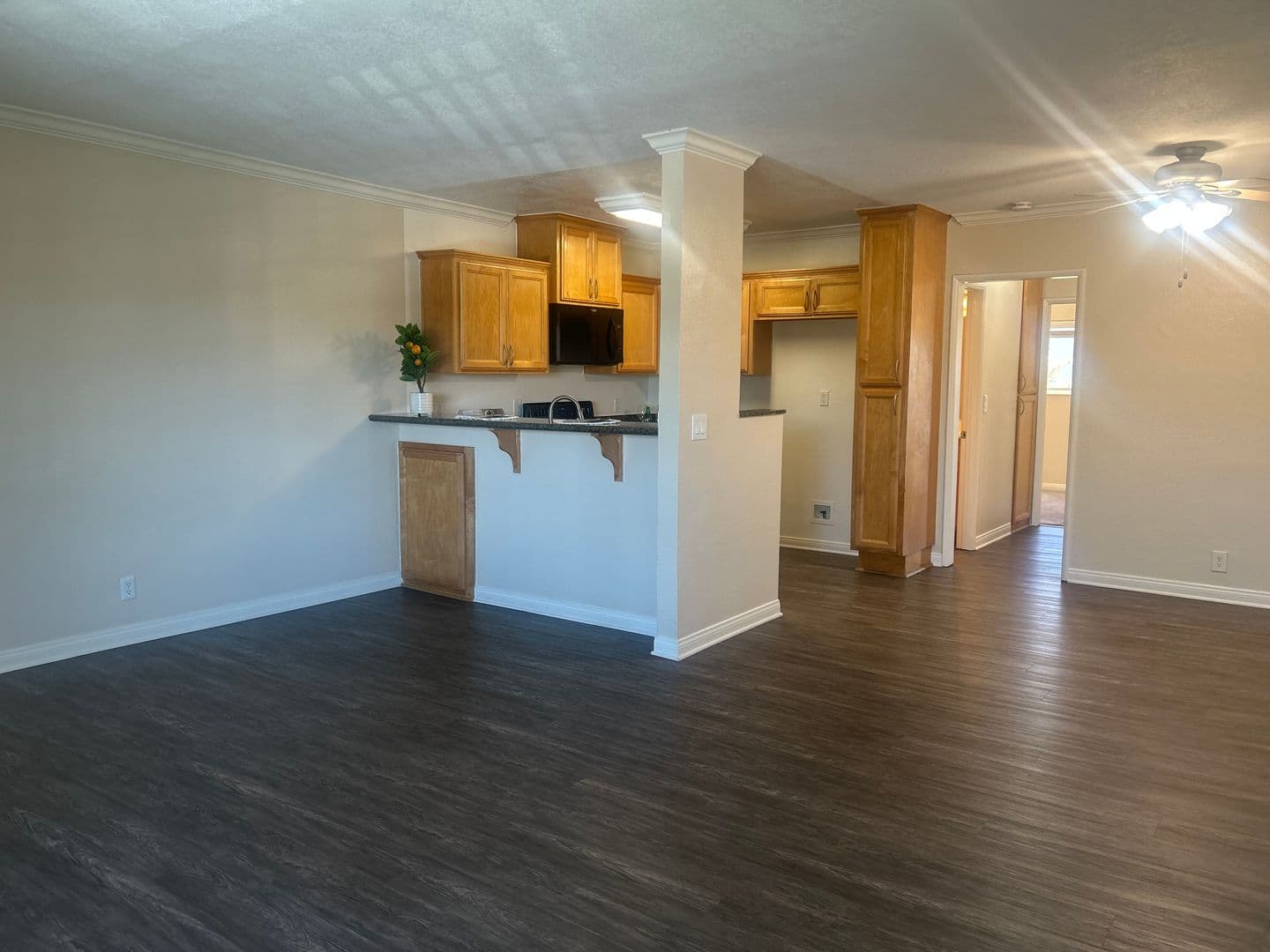 Anaheim Apartment: 2828 W. Ball Road