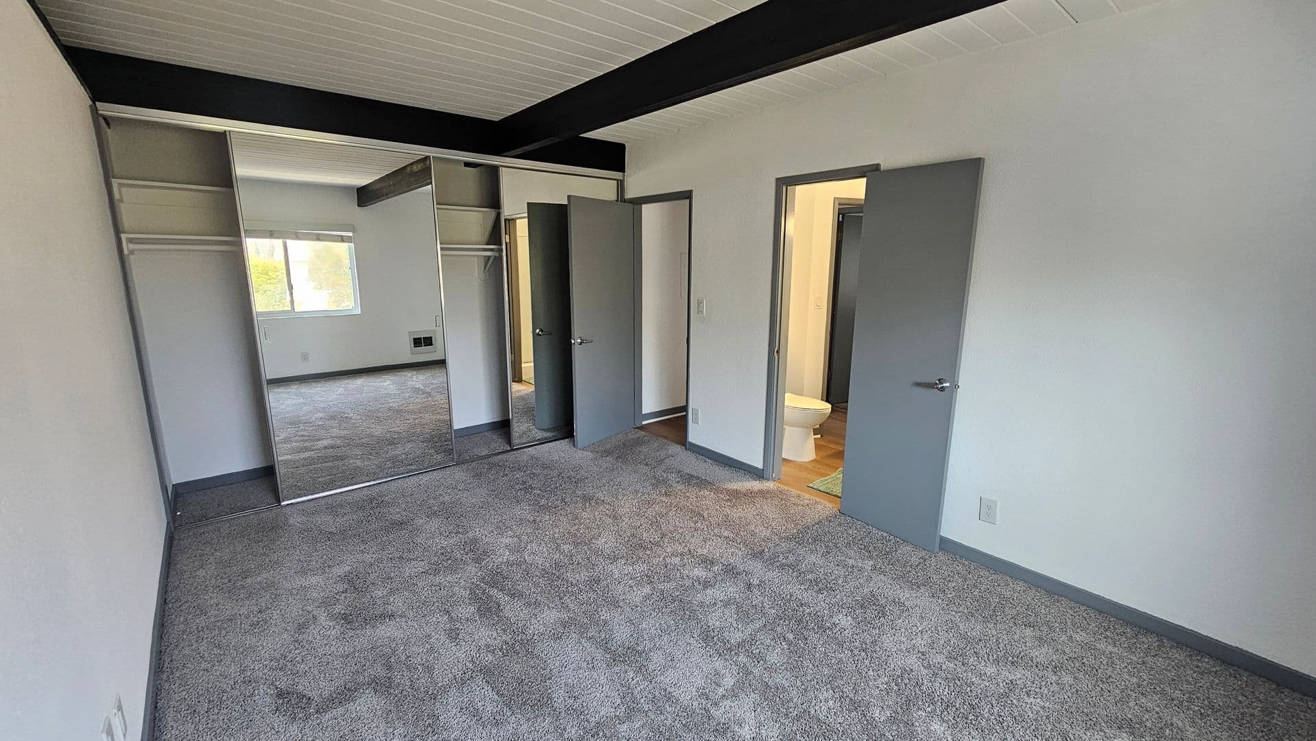 Costa Mesa Apartment: 2000 Parsons Street