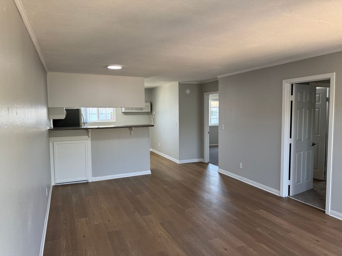 Santa Ana Apartment: 811 S. Fairview