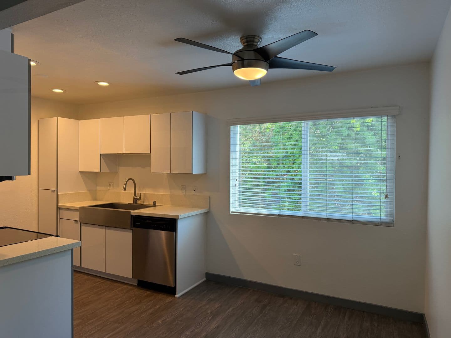 Fullerton Apartment: 2656 Associated Road