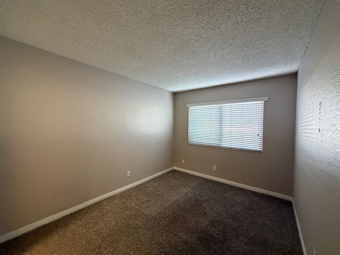 Norwalk Apartment: 12301 Studebaker Road