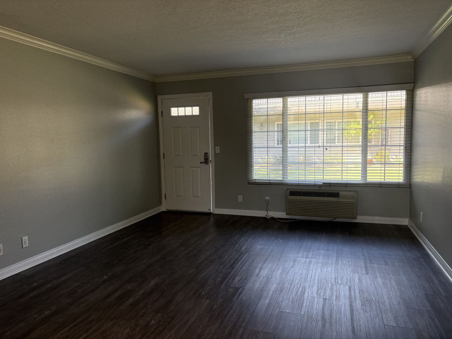 Buena Park Apartment: 7891 Oleander Cir.