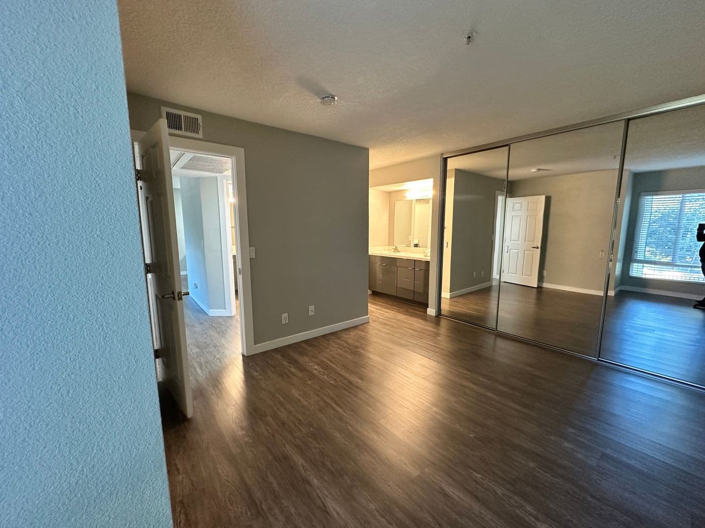 Santa Ana Apartment: 2111 W. 17th Street