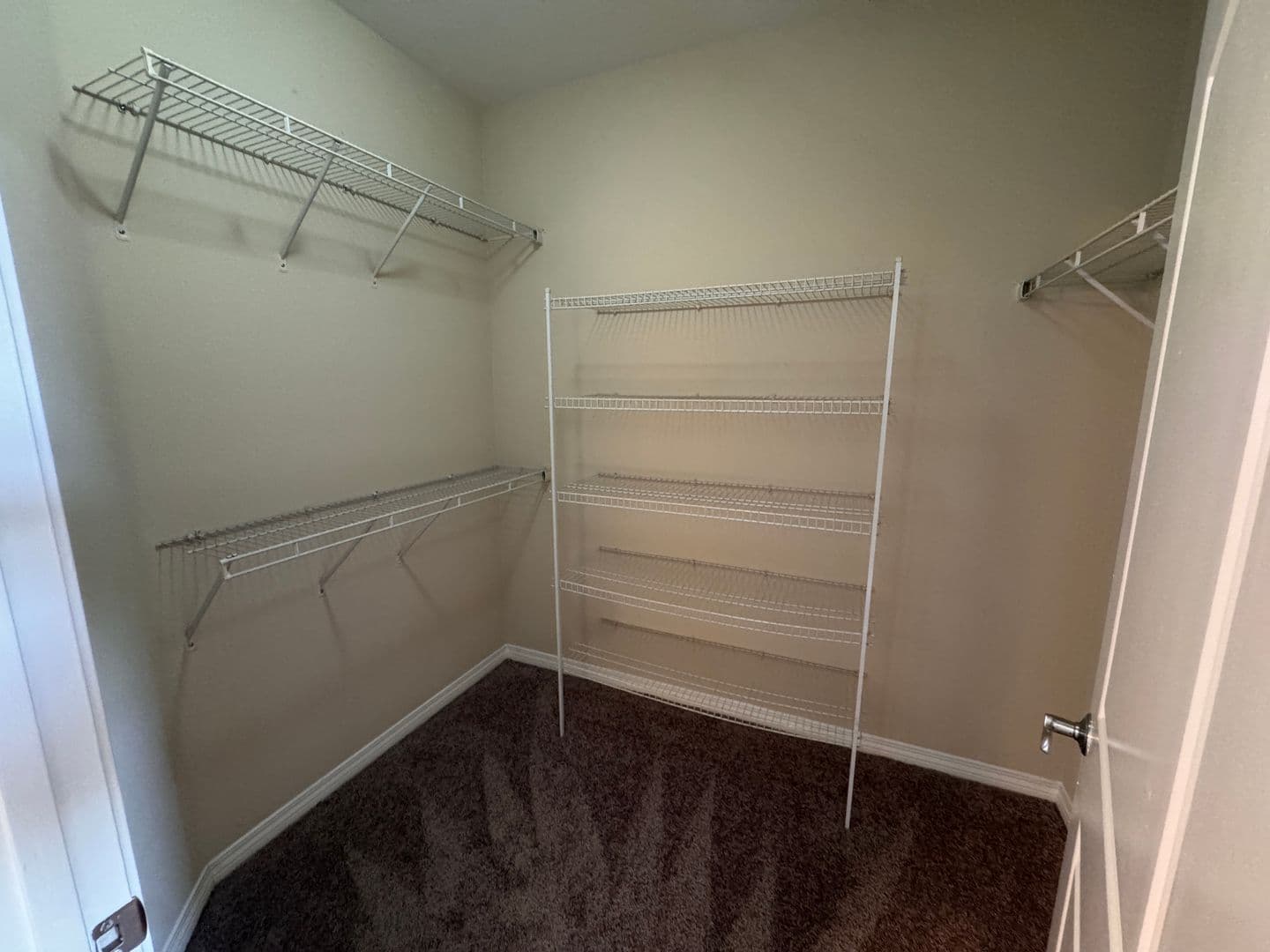 Anaheim Apartment: 2100 E. Katella Avenue