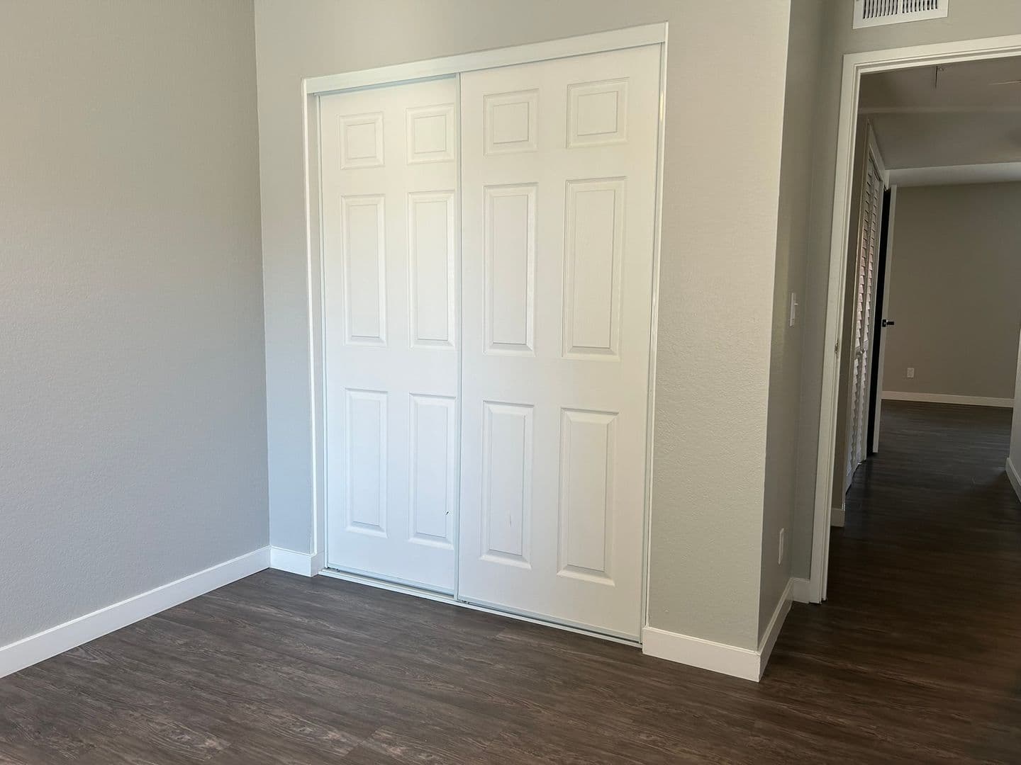 Riverside Apartment: 3957 Pierce Street