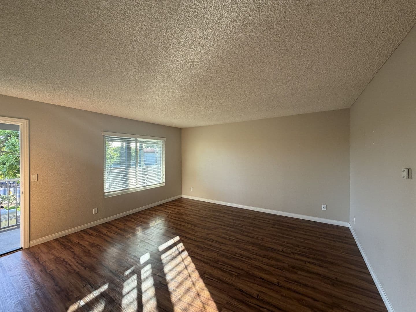 Norwalk Apartment: 12301 Studebaker Road