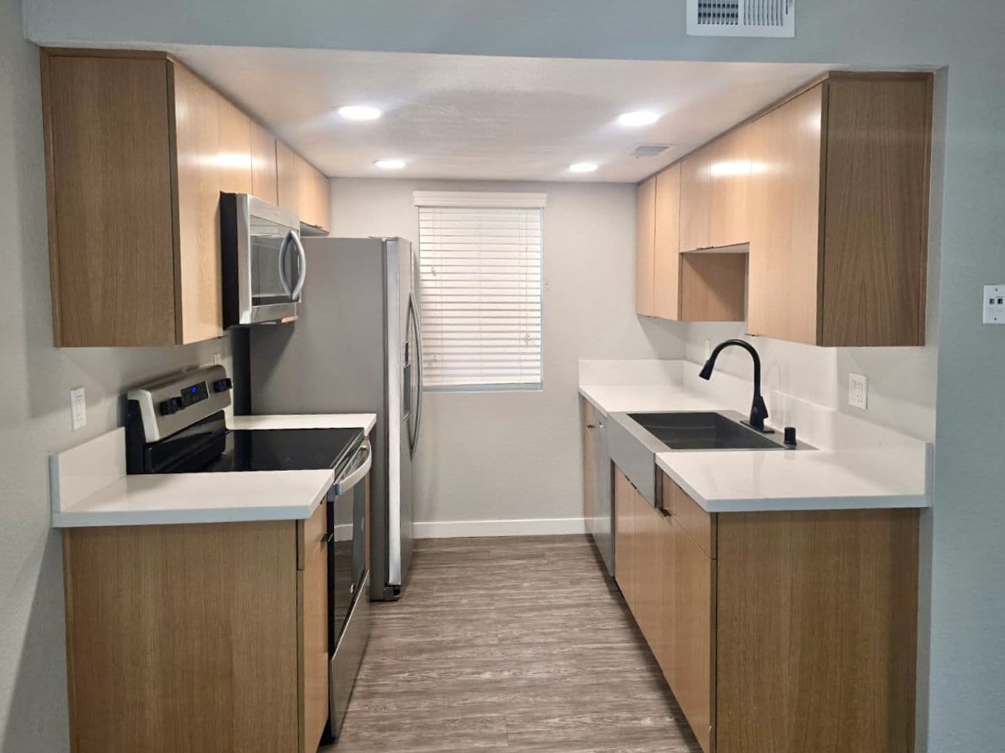 Riverside Apartment: 3957 Pierce Street