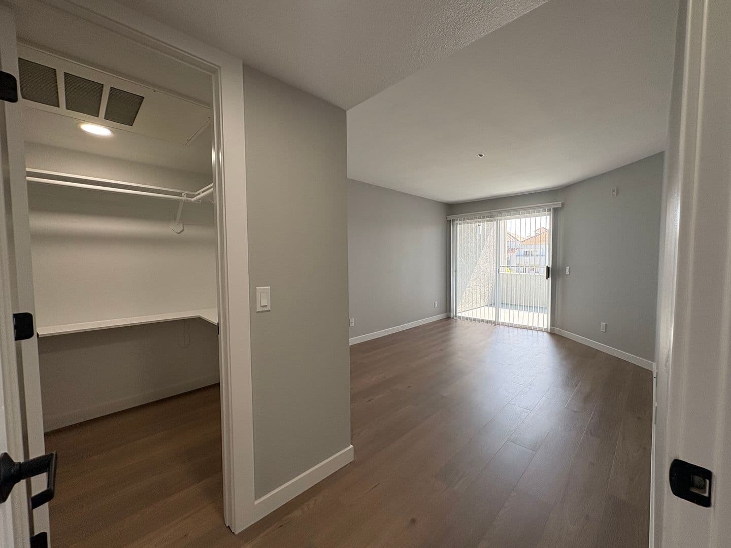 Costa Mesa Apartment: 2855 Pinecreek Drive