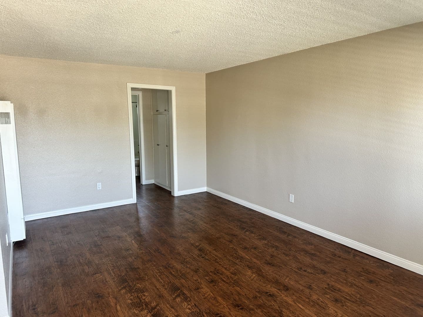 Norwalk Apartment: 12401 Studebaker Road