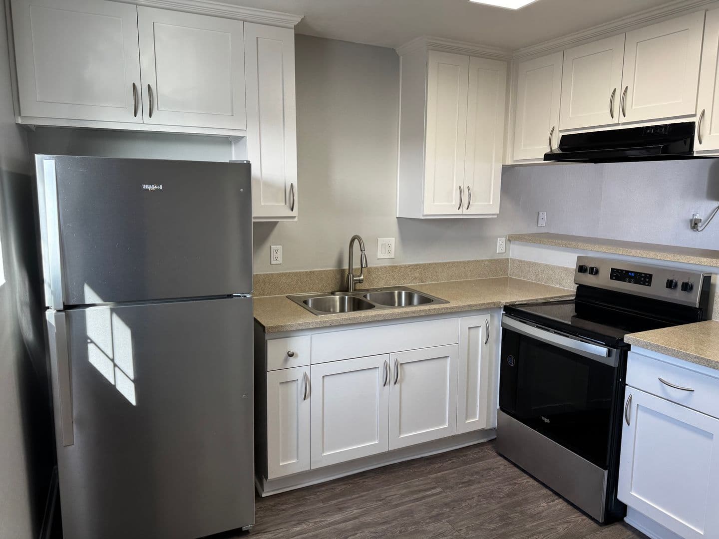 Santa Ana Apartment: 811 S. Fairview