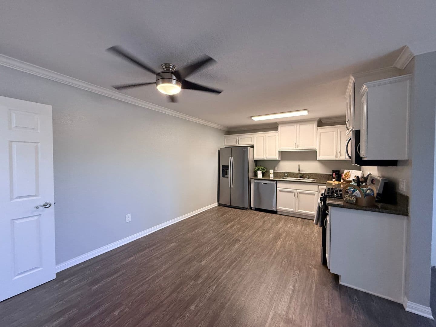 Garden Grove Apartment: 13884 Euclid Avenue