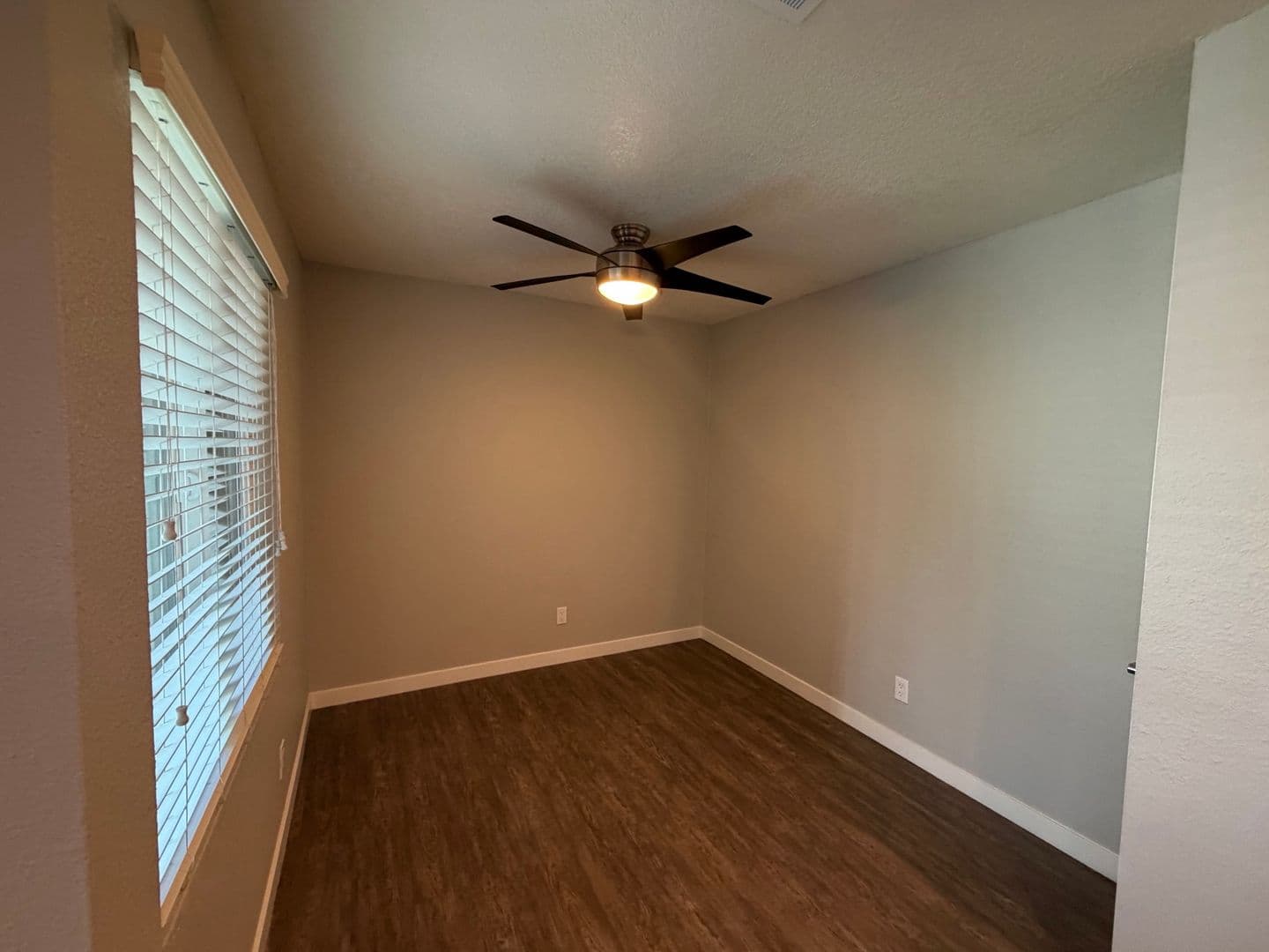 Riverside Apartment: 7600 Ambergate Place