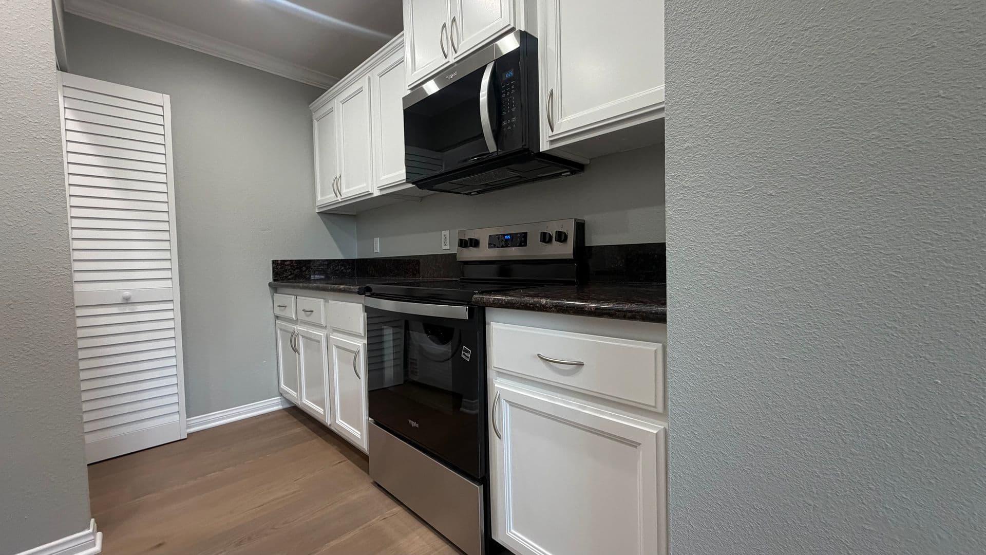 Bellflower Apartment: 14500 McNab Avenue
