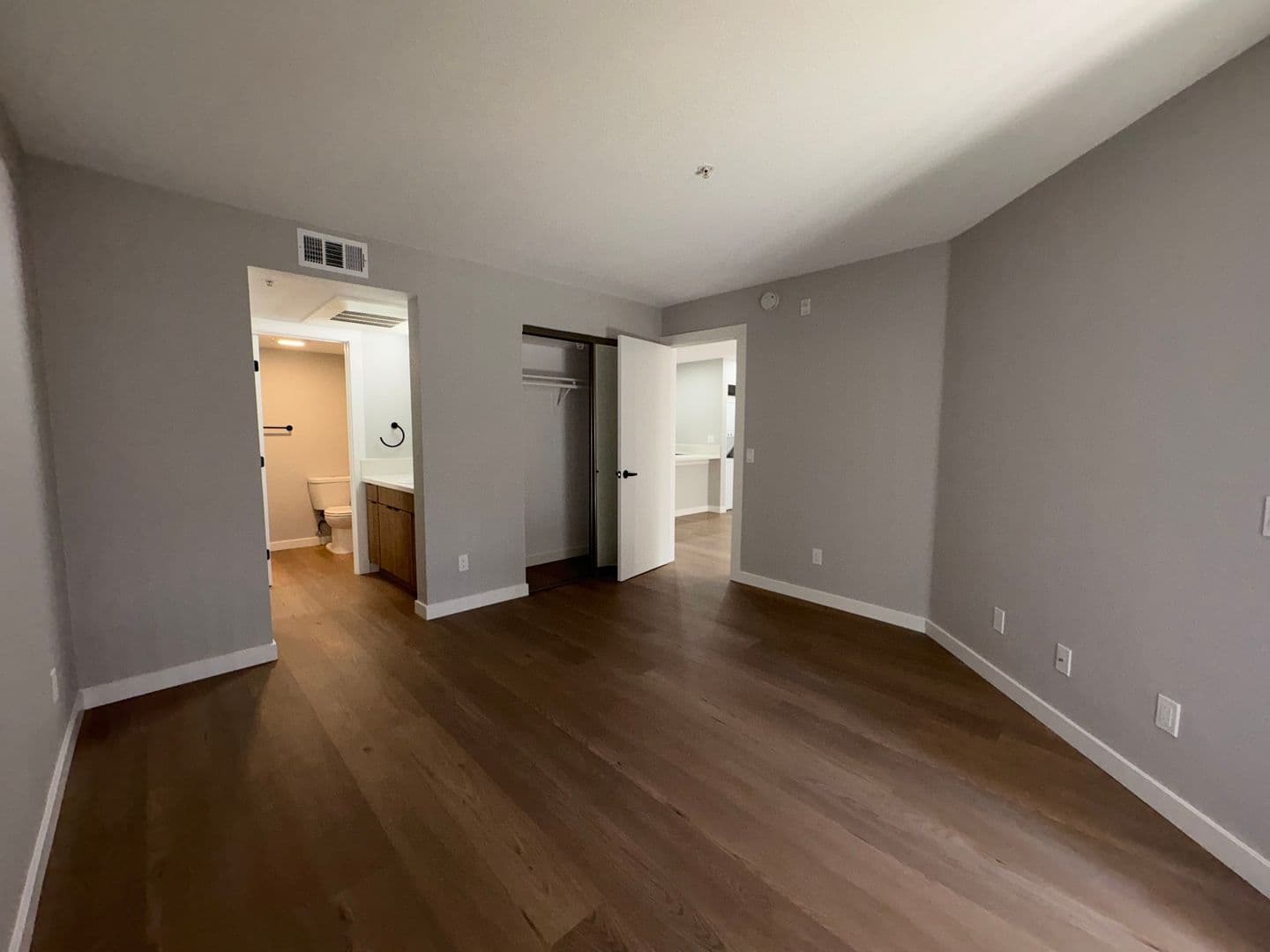Costa Mesa Apartment: 2855 Pinecreek Drive