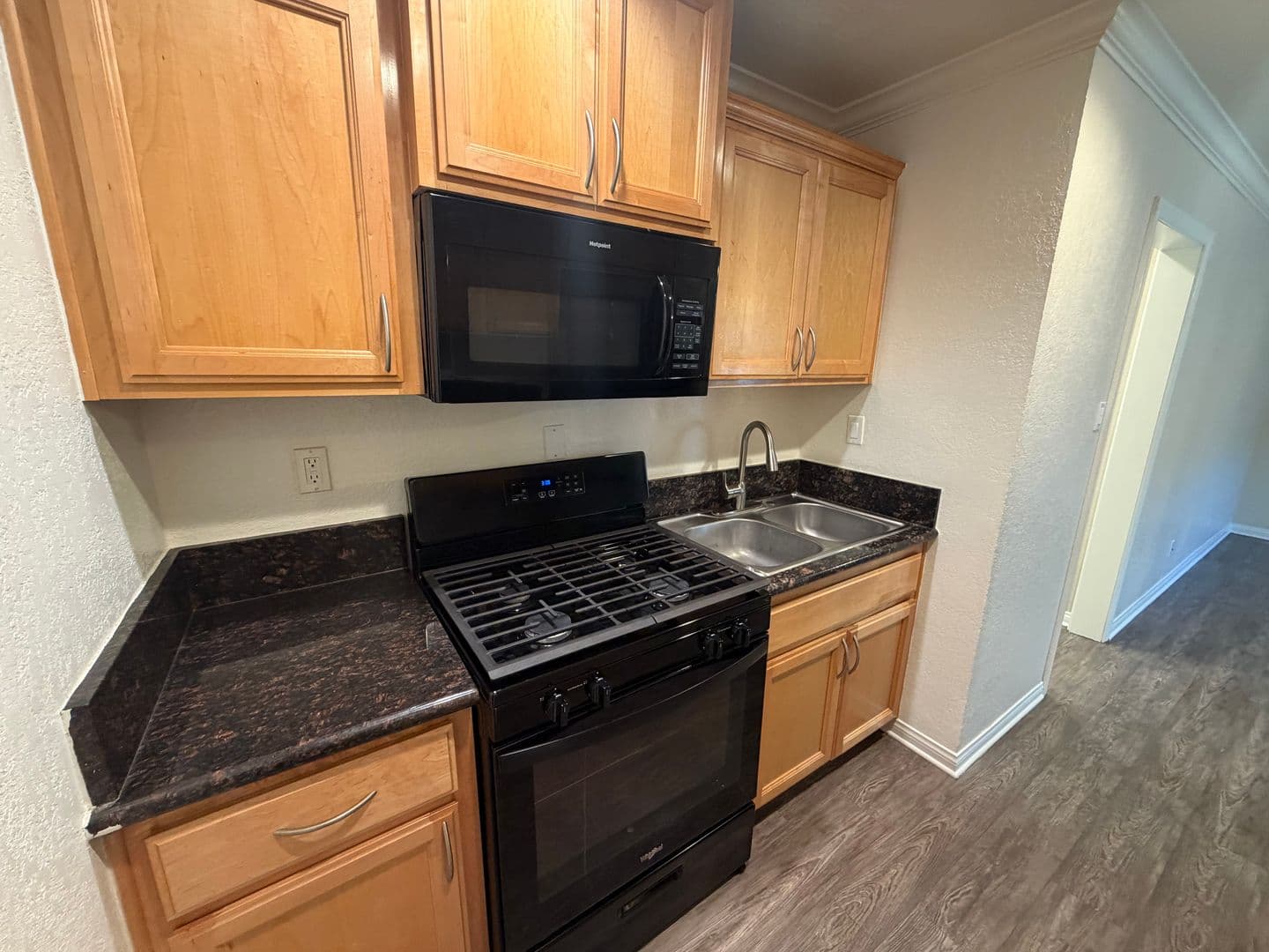 Lakewood Apartment: 4907 1/4 Hayter Avenue