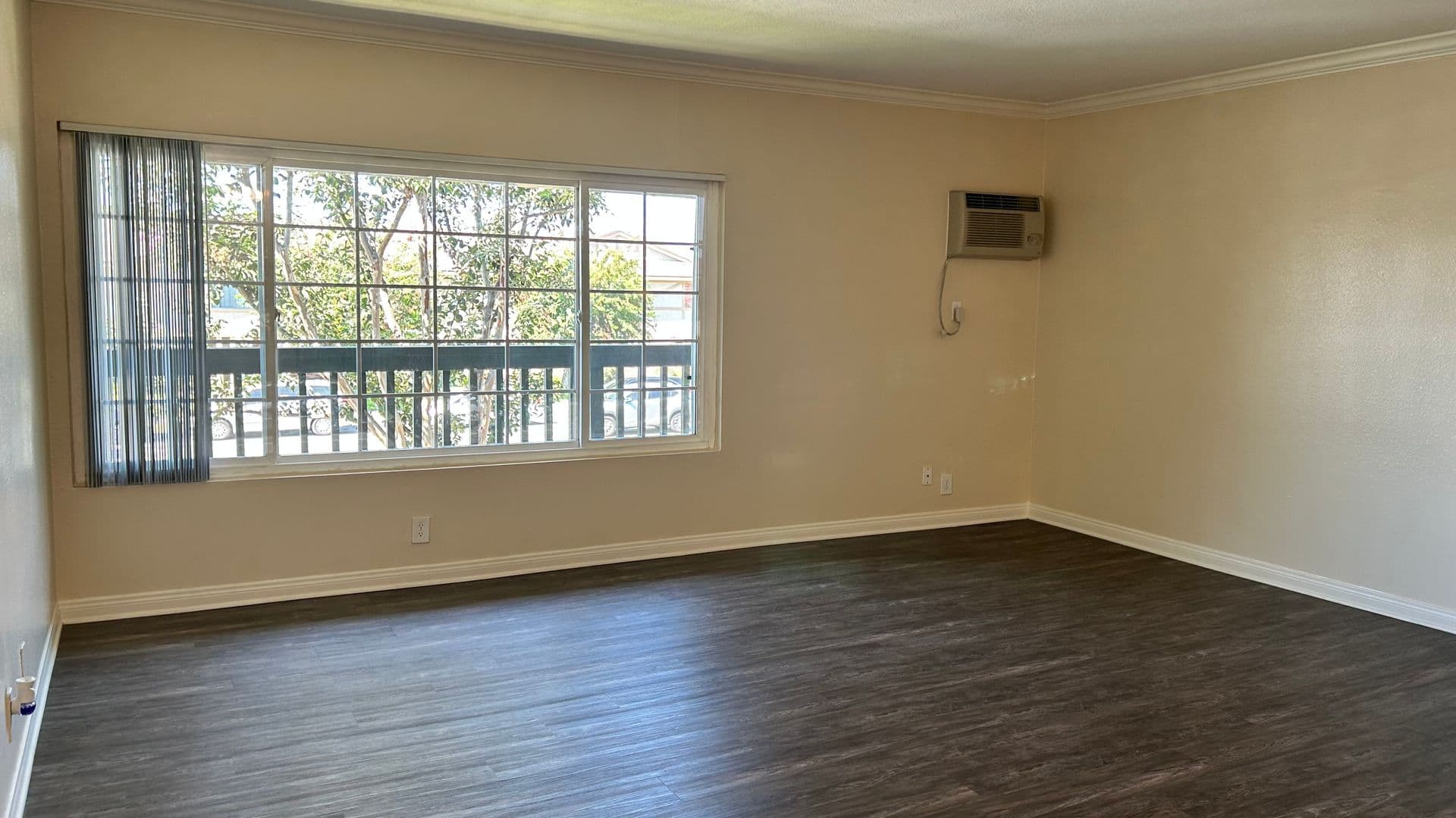 Anaheim Apartment: 2828 W. Ball Road