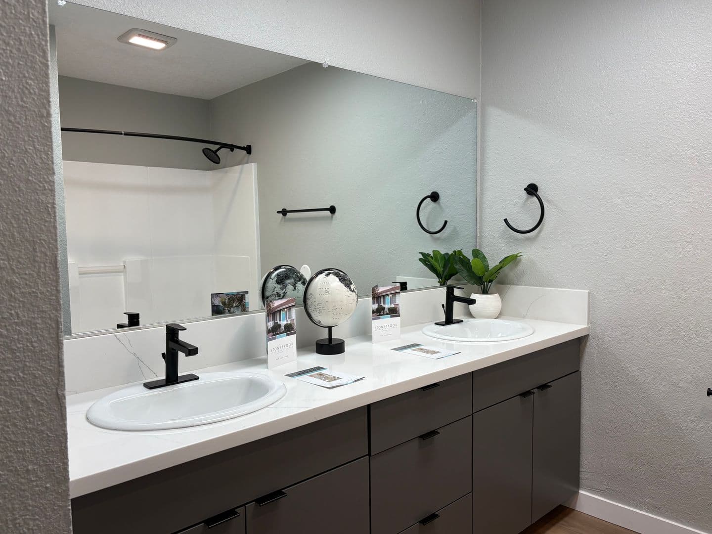 Anaheim Apartment: 730 S. Beach Blvd.