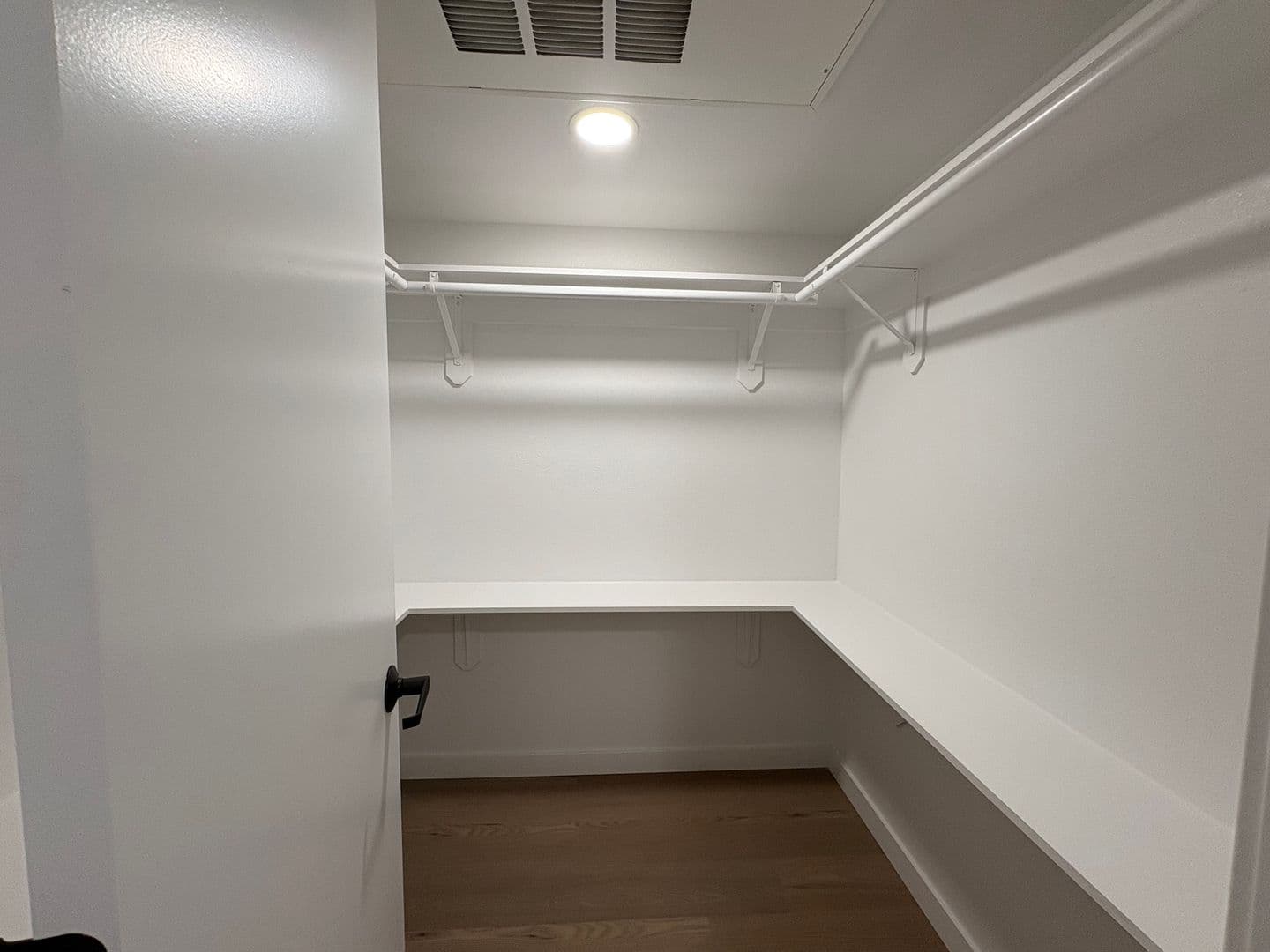 Costa Mesa Apartment: 2855 Pinecreek Drive