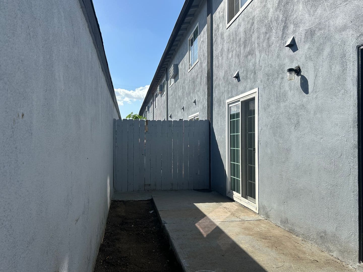 Santa Ana Apartment: 811 S. Fairview