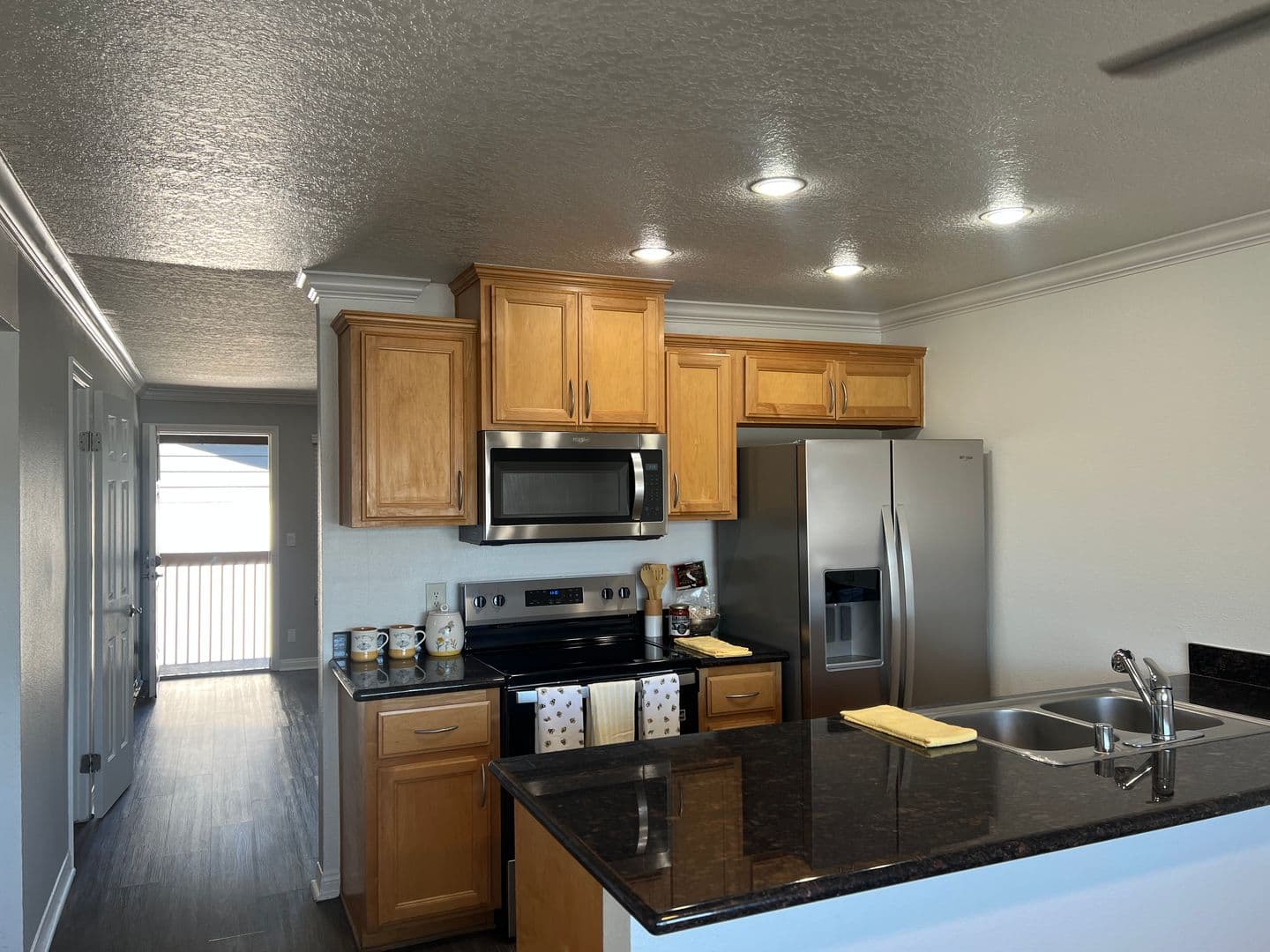 Anaheim Apartment: 2704 W. Ball Road