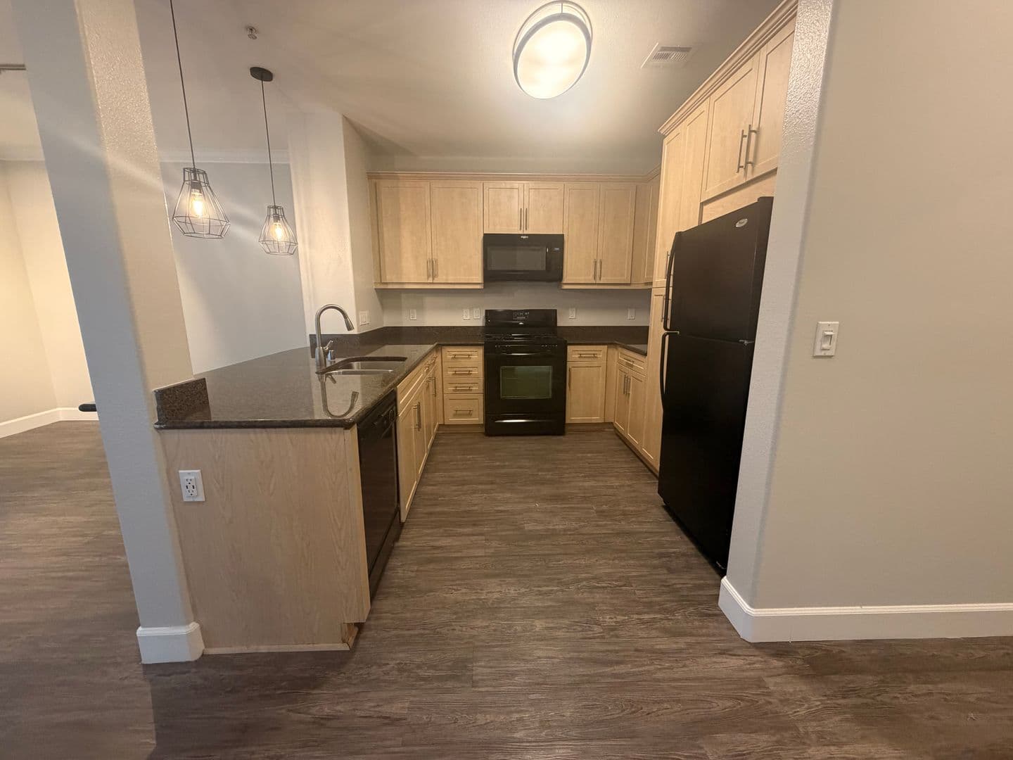 Anaheim Apartment: 2100 E. Katella Avenue
