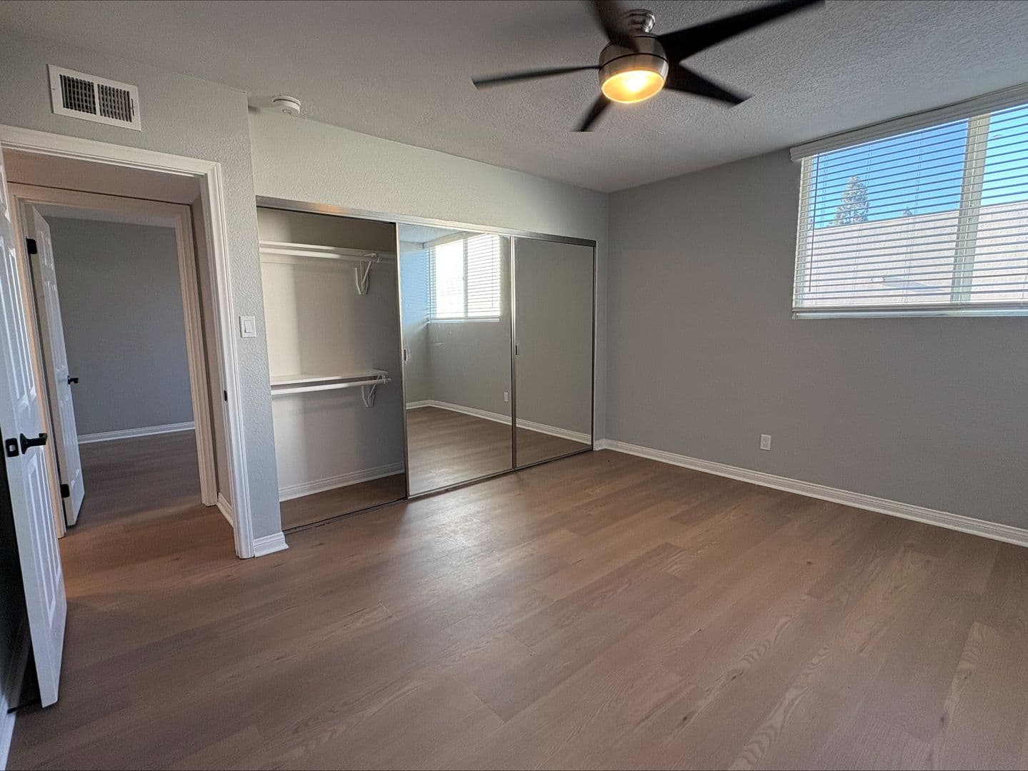 Lakewood Apartment: 4905 Castana Avenue
