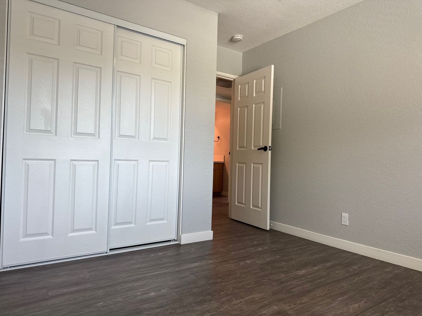Riverside Apartment: 3957 Pierce Street