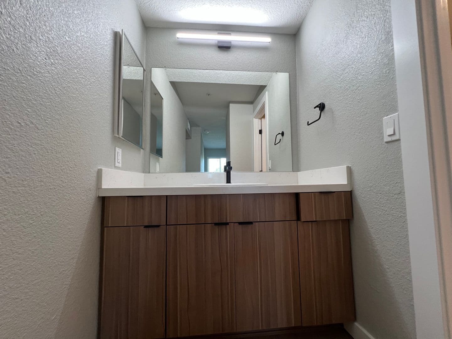 Santa Ana Apartment: 2111 W. 17th Street