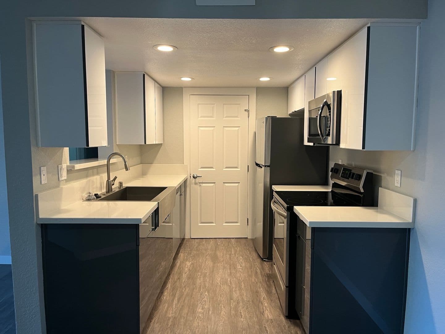 Riverside Apartment: 3957 Pierce Street